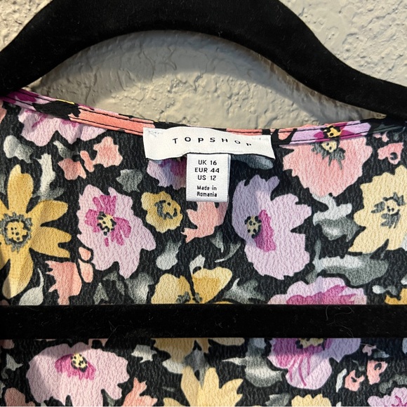 Topshop Floral Wrap Dress - Picture 3 of 3